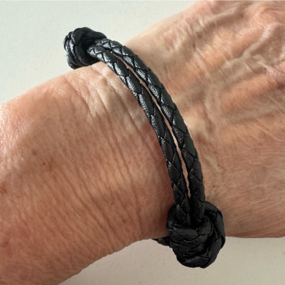Hand Crafted Black Braided Woven Leather Cord Bracelet One Size NEW